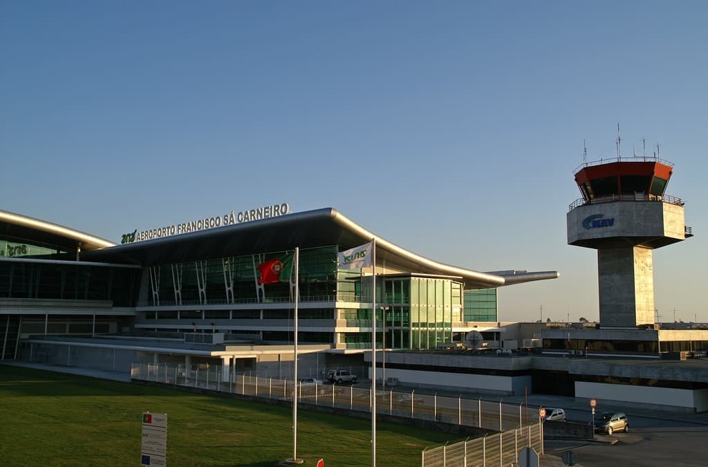 Aparcamiento en el Aeropuerto de Oporto