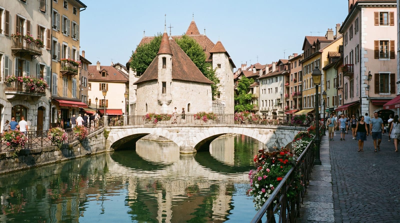 3 Días en Annecy: Un Itinerario Ligero por la Venecia de los Alpes