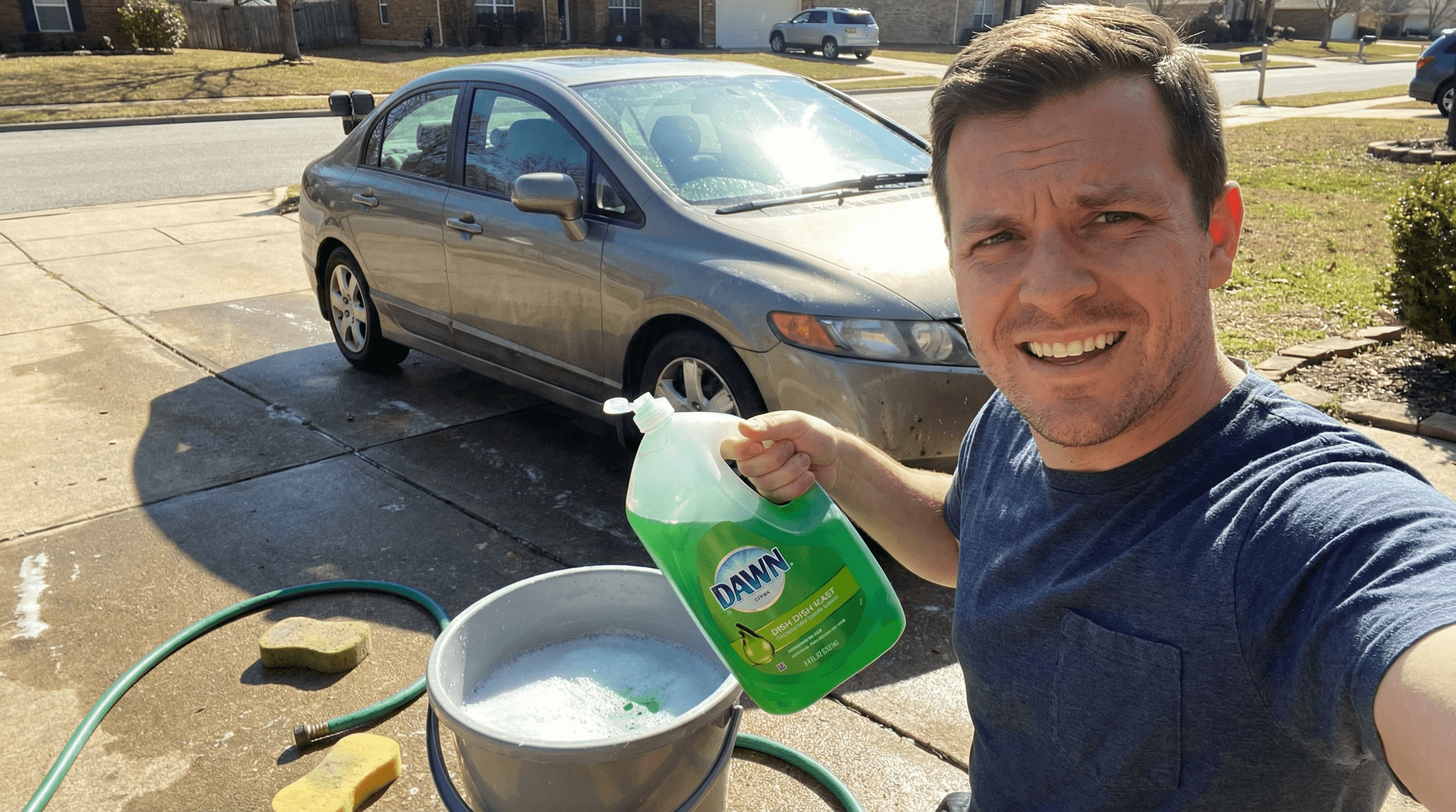 Lavar o Carro Com Detergente da Loiça? Por Favor, Pára Com Isso!