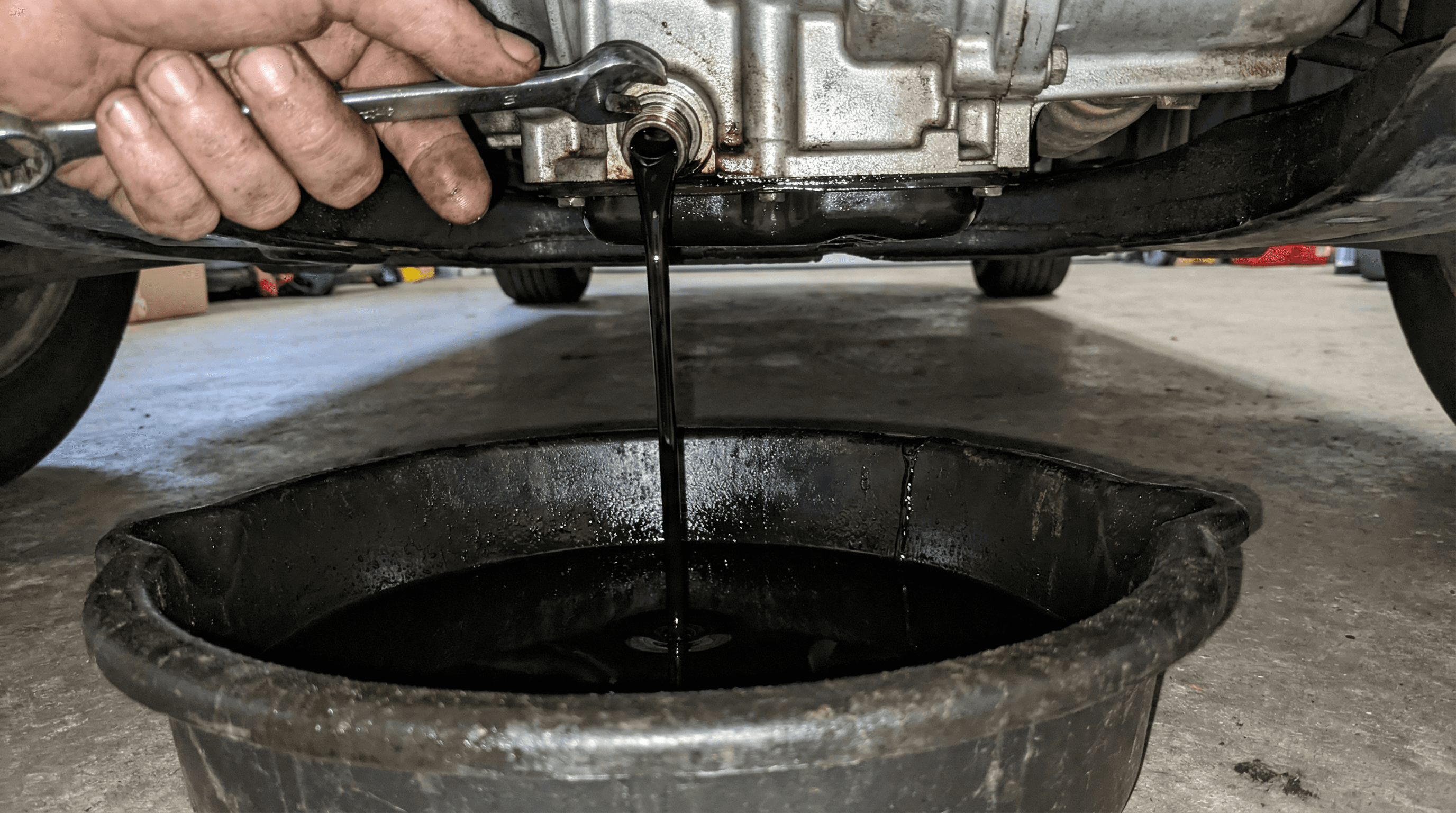 Mudar o Óleo: Porque é Que o Óleo de Marca Branca Pode Dar Cabo do Motor